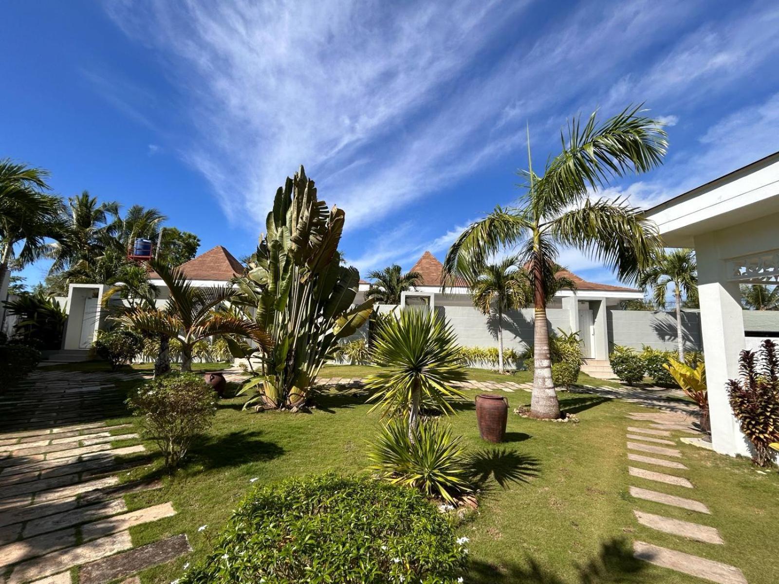 Pineale Villas, Resort And Spa Панглао Екстериор снимка