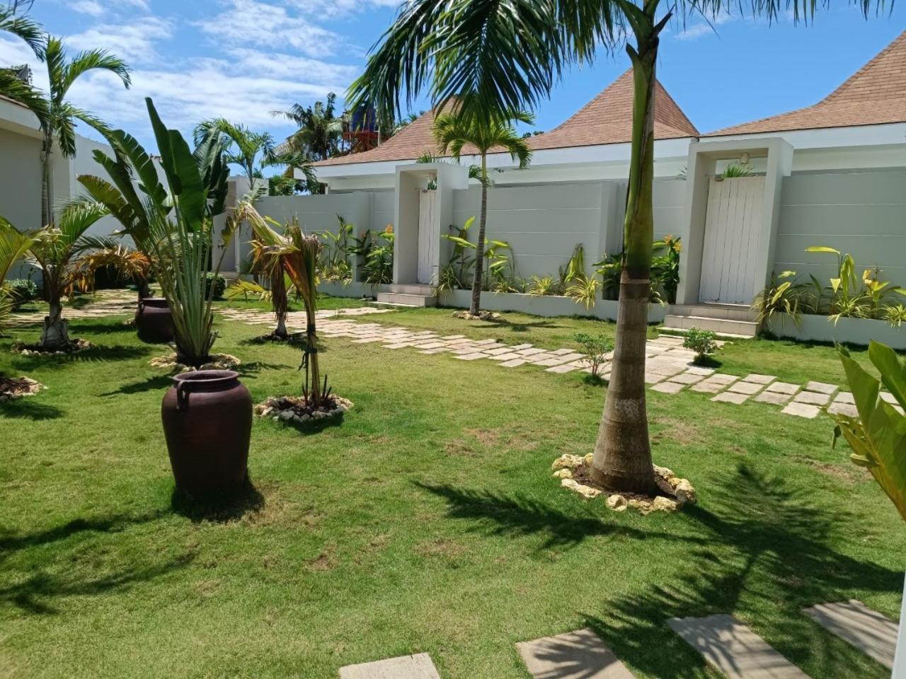 Pineale Villas, Resort And Spa Панглао Екстериор снимка