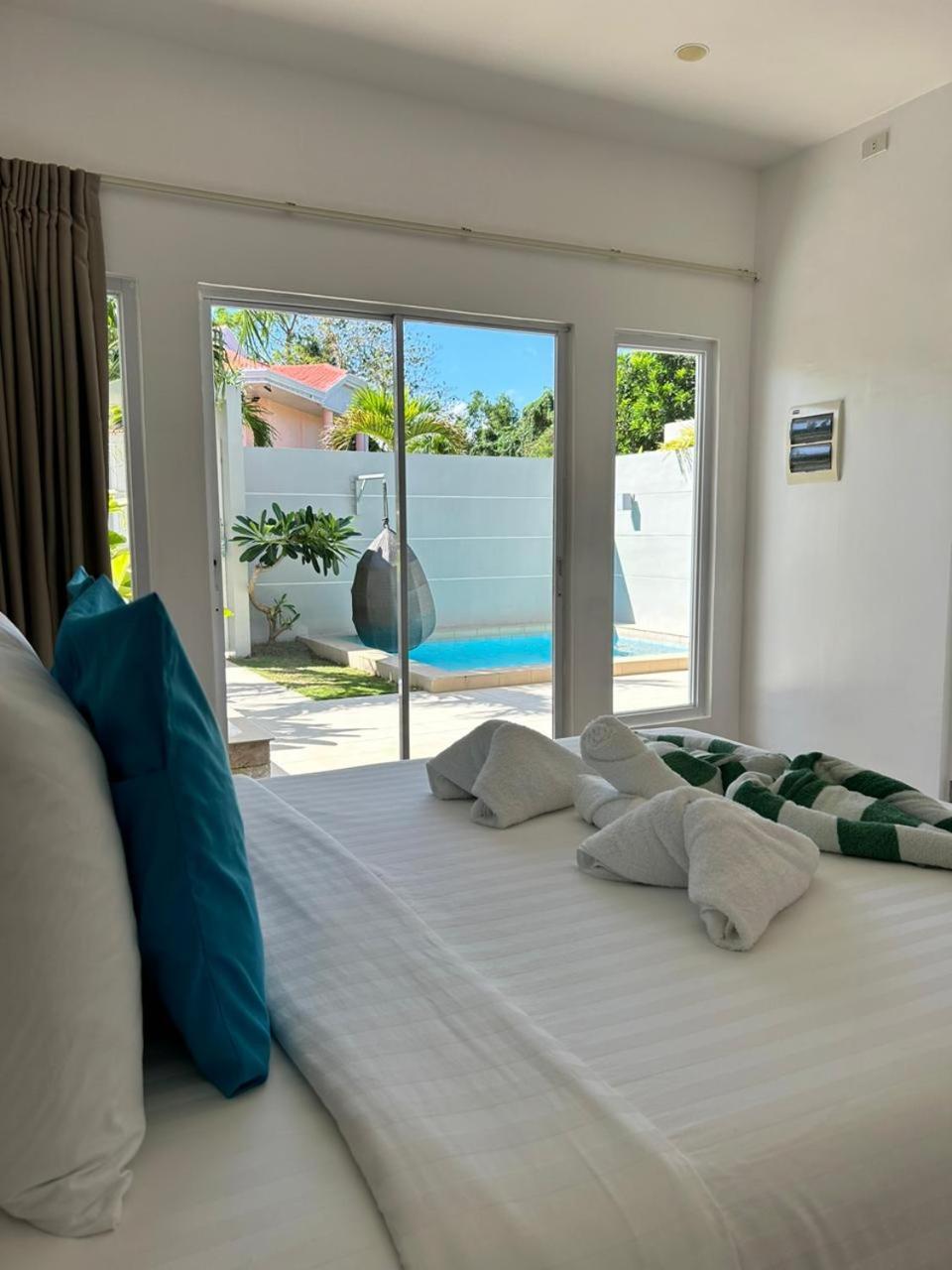 Pineale Villas, Resort And Spa Панглао Екстериор снимка